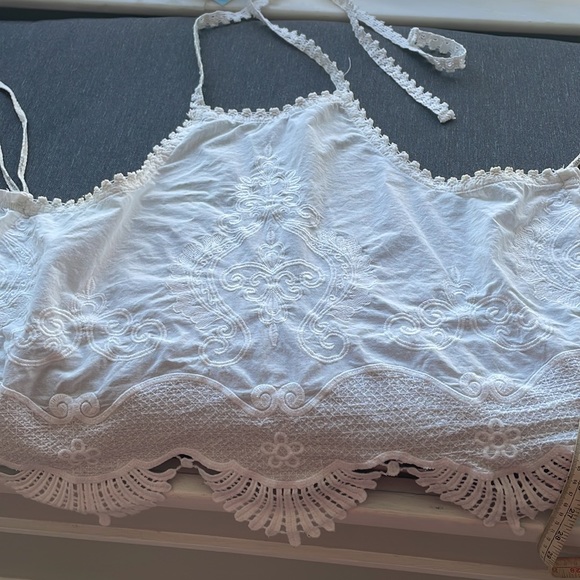 SOLD —WHITE Excellent condition halter RIP CURL OS - Picture 6 of 8